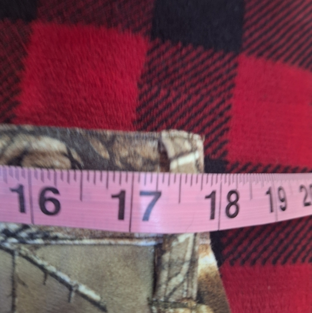 Game Wunner Realtree Camouflage Outdoor Pants In A Mens Size 36×33. EUC - Picture 6 of 9